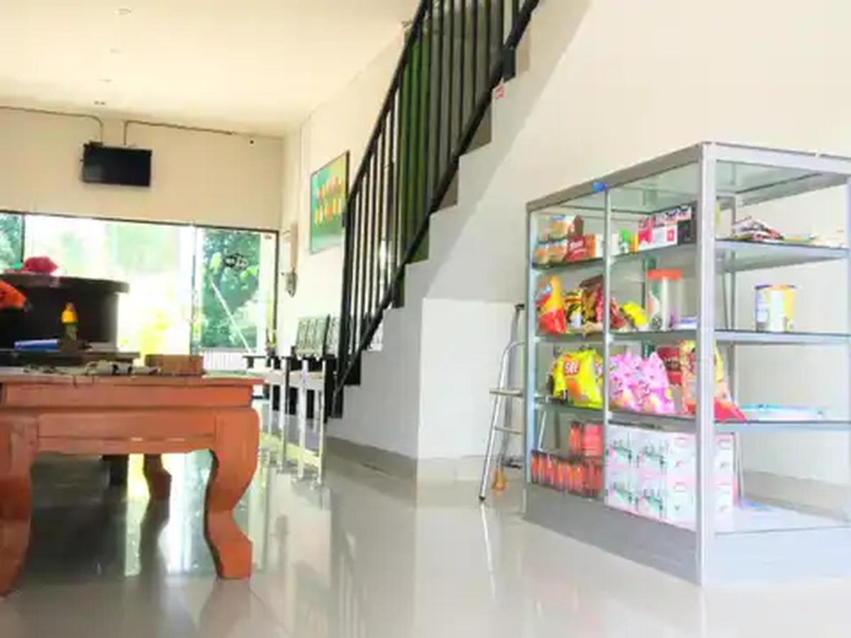 Reddoorz At Hotel Nuansa Ngawi Exterior photo